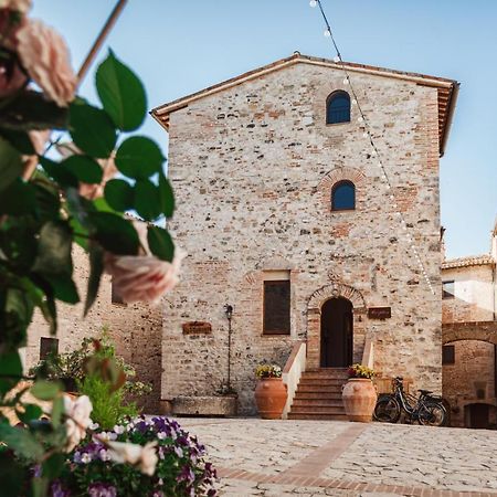 Borgo Petroro Hotel Todi Luaran gambar