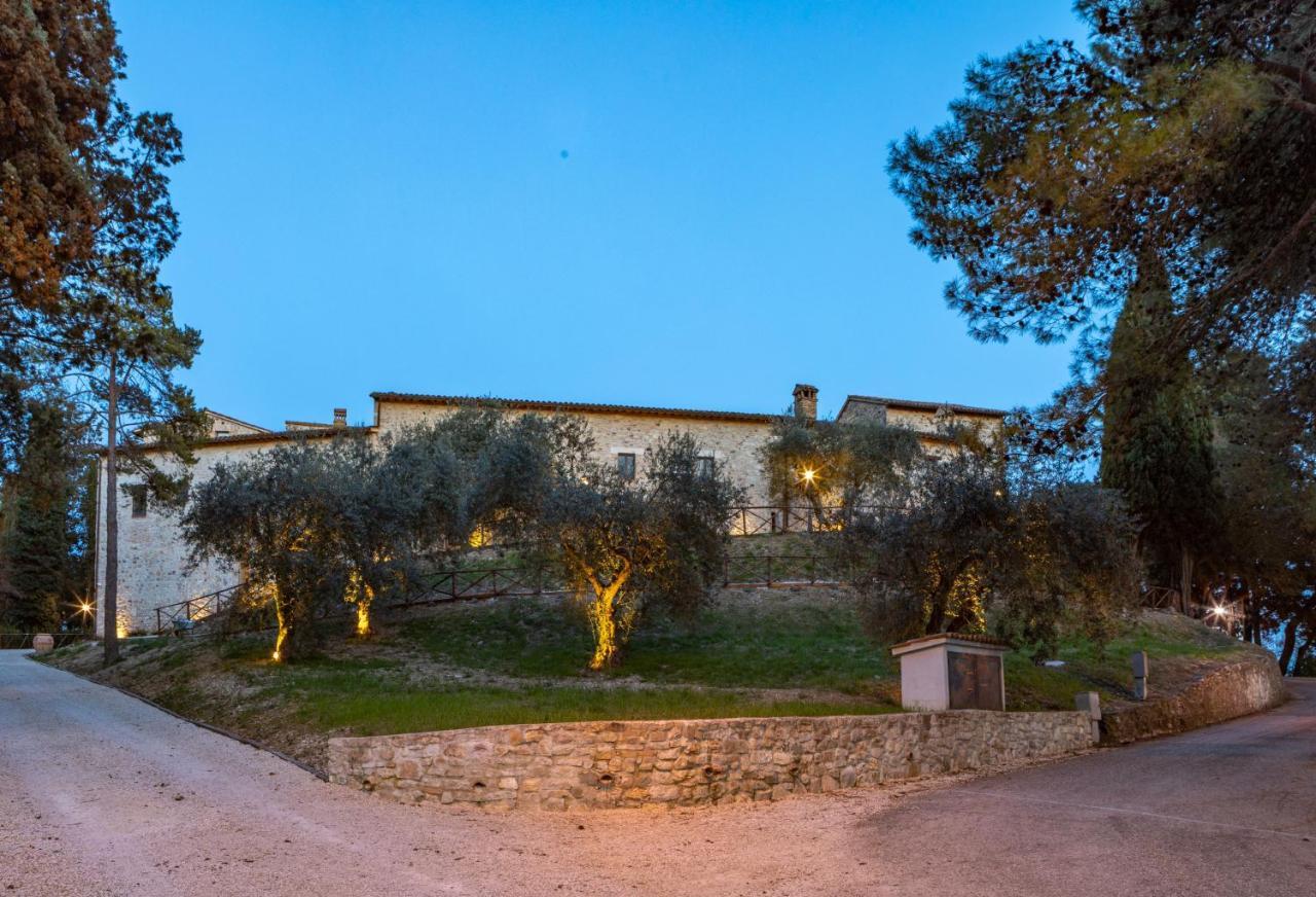 Borgo Petroro Hotel Todi Luaran gambar