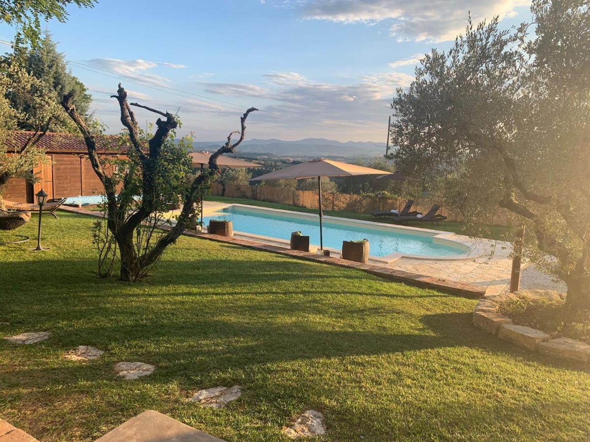 Borgo Petroro Hotel Todi Luaran gambar