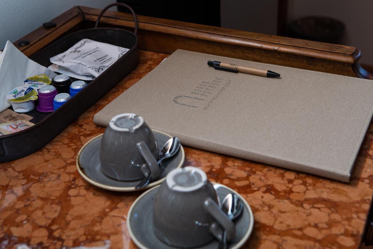 Borgo Petroro Hotel Todi Luaran gambar