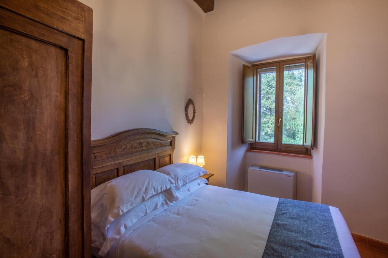 Borgo Petroro Hotel Todi Luaran gambar