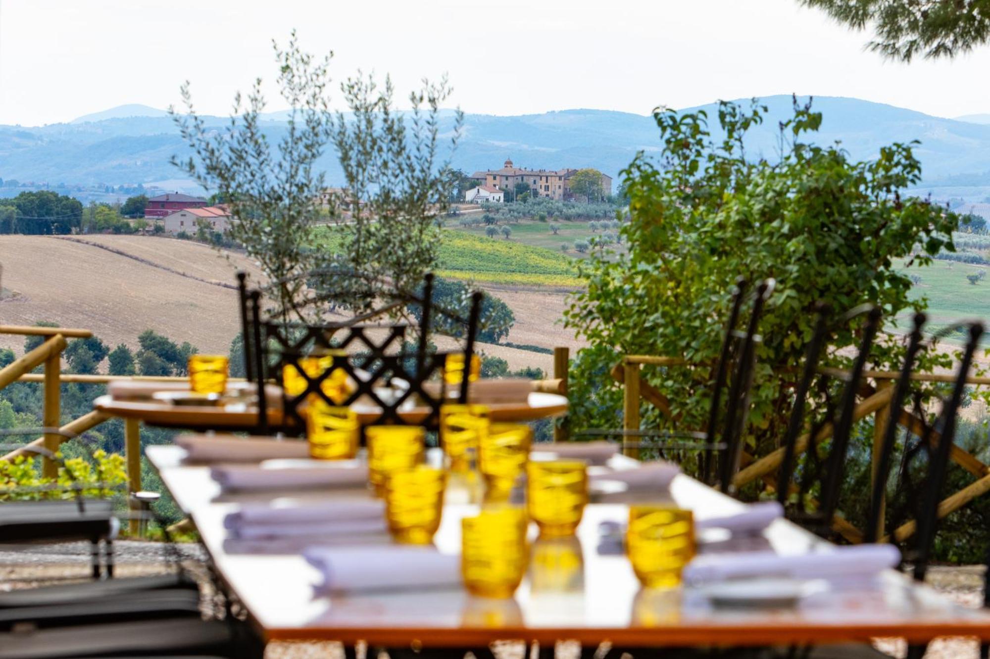 Borgo Petroro Hotel Todi Luaran gambar